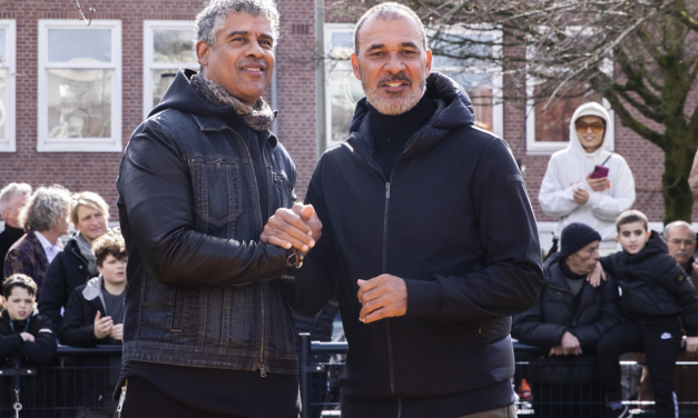 Rijkaard en Gullit openen eigen Cruyff Court