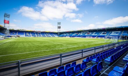 PEC Zwolle viert 110-verjaardag met aanleg natuurgras in MAC3PARK-stadion