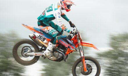 Primeur motocrosser Griekspoor tijdens ONK 500 in Harfsen