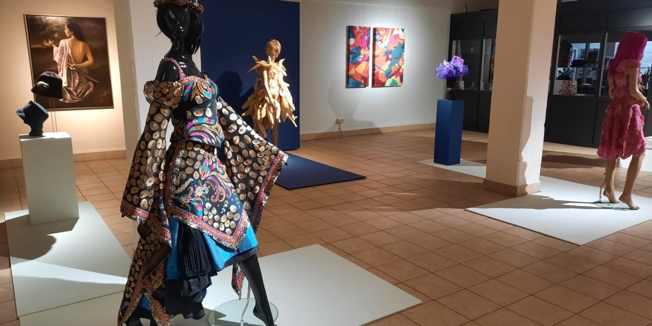 Flower Art Museum presenteert Flowers & Fashion