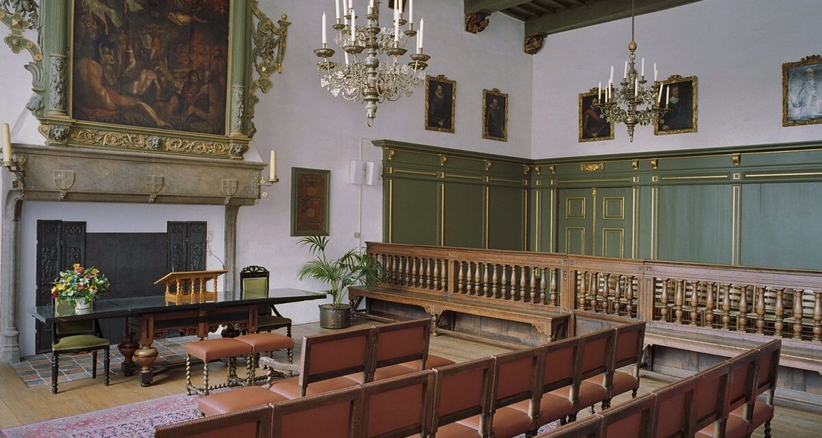 Historische verhalen ophalen in het oude stadhuis van Zwolle
