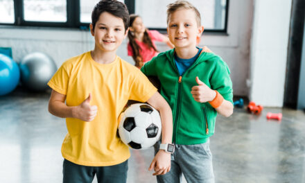 Team Sportservice helpt kinderen drempels weg te nemen met beweeglessen