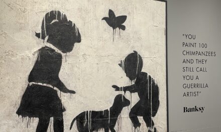 Moco toont baanbrekende kunstwerken van mysterieuze straatartiest Banksy