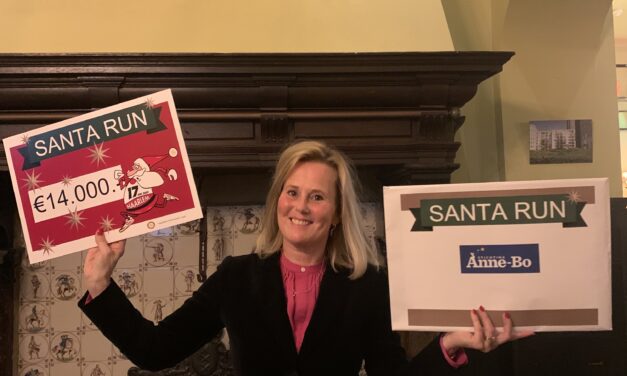 SantaRun Haarlem reikt stevige cheque uit