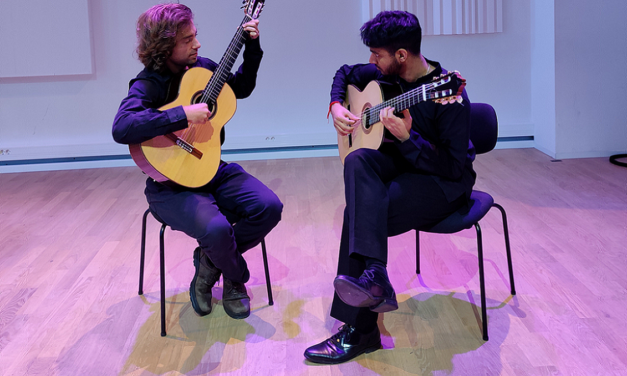 The Hague Guitar Duo treedt op in Koetshuis Kasteel Keukenhof