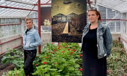 Fotografen brengen ode aan de sering in Historische Tuin Aalsmeer